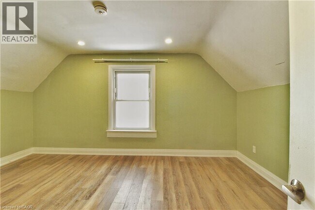 Photo - 1243 Langmuir Ave