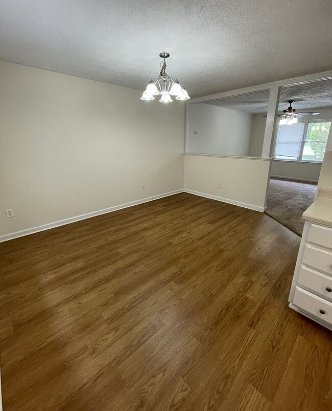 7 Donnell Ave