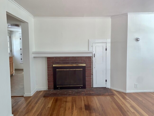 Photo - 1490 Farmington Ave Unit First Floor