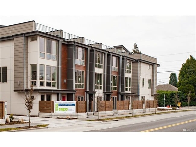 Building Photo - 3Bd/2.5Ba Seattle Townhome