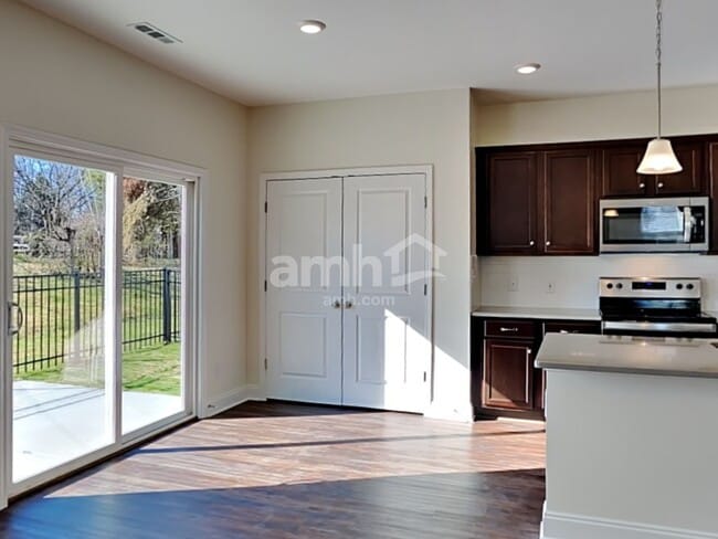 Photo - 5211 Virtue Ave