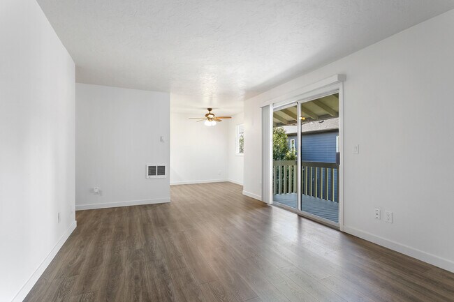 Photo - Sheri-Hill Apartments