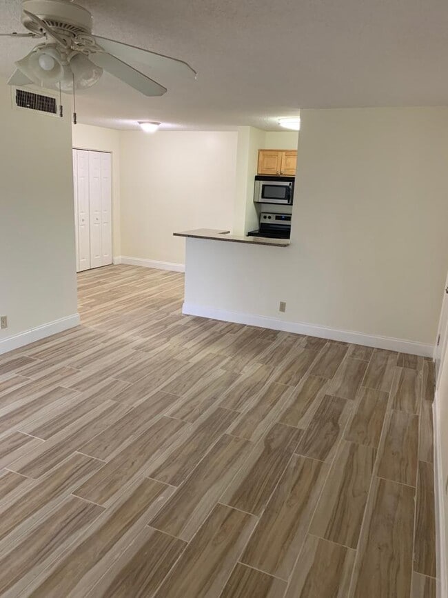 Photo - 10765 Cleary Blvd Unit 206