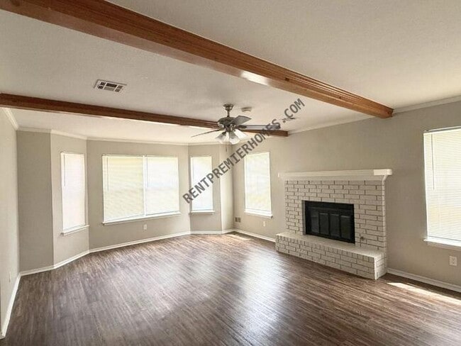 Photo - 1110 E 137th Pl