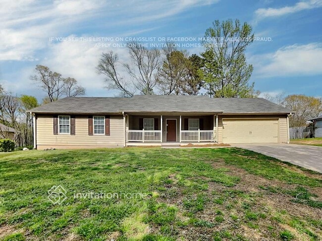 Building Photo - 1870 Chadwick Dr