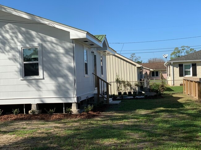 Photo - 204 N Carol St