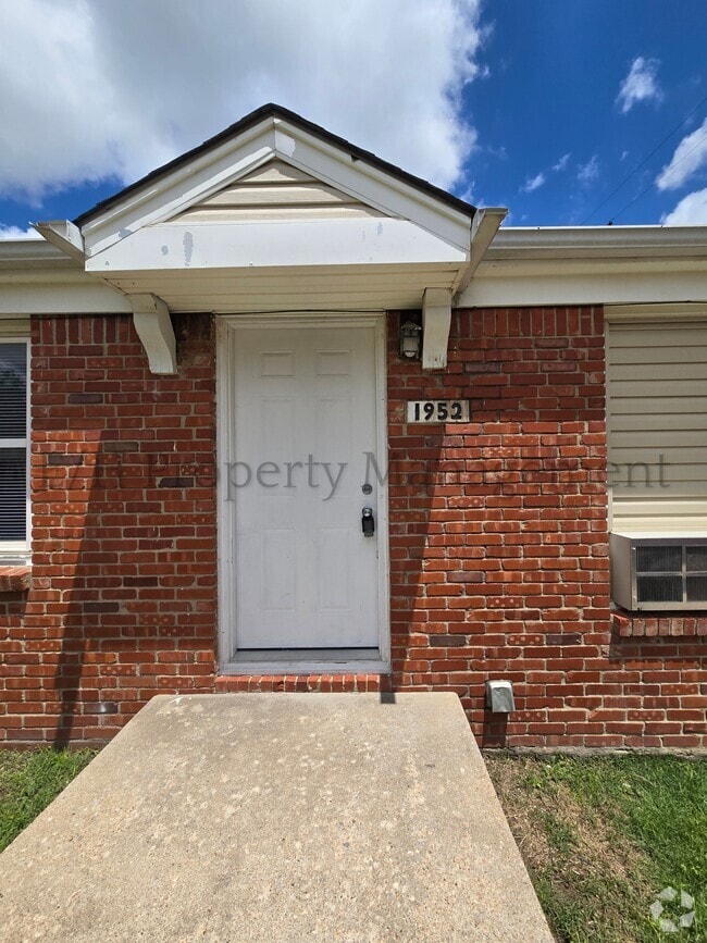 Building Photo - 1952 S Hiram St Rental