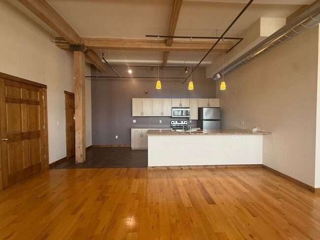 Photo - 601 N National Ave