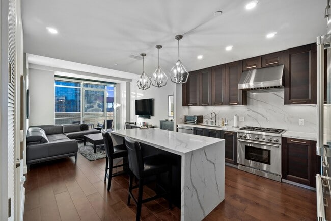 Building Photo - 1330 Lancaster St