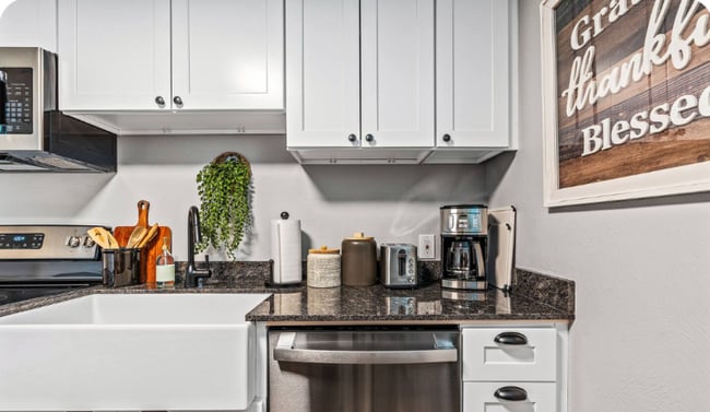 Photo - 444 N Oakley St