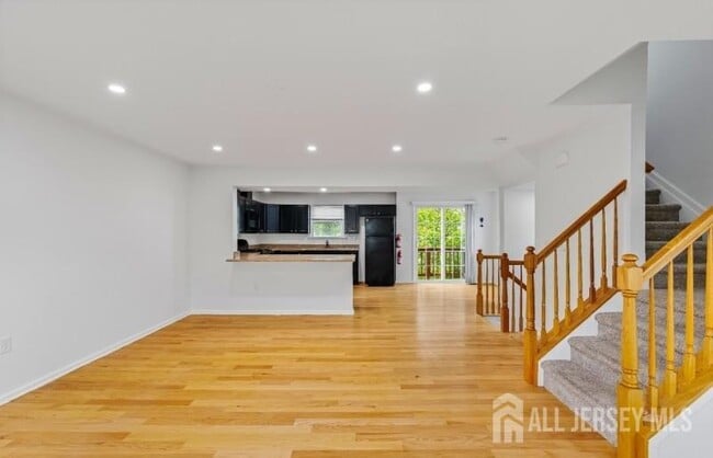 8 Alfred Ave
