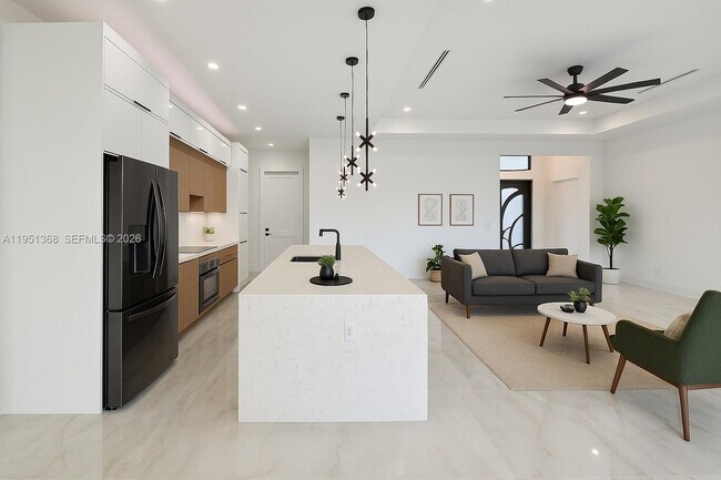 Photo - 1321 NE 19th St