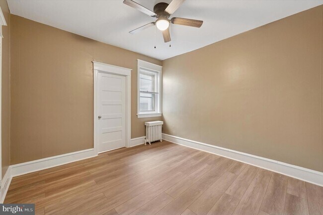 Photo - 5215 Spruce St Unidad B Rental