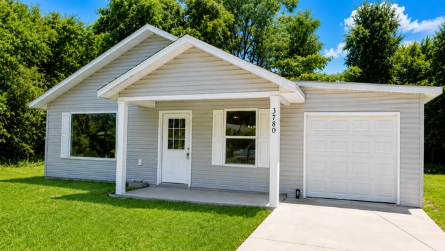 Building Photo - Charming 3 Bedroom, 2 Bathroom Home for Rent in Summerfield, FL