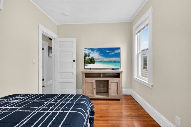 Photo - 64 Topliff St Unit 3