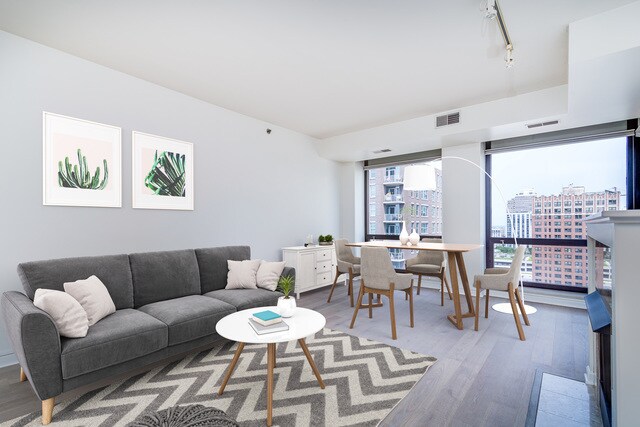 Photo - 1212 N Wells St Unit 1402