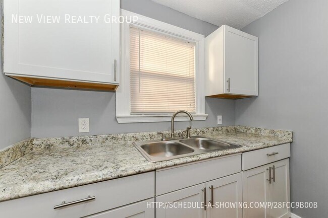 Photo - 112 Sylvania Ave Unit 2