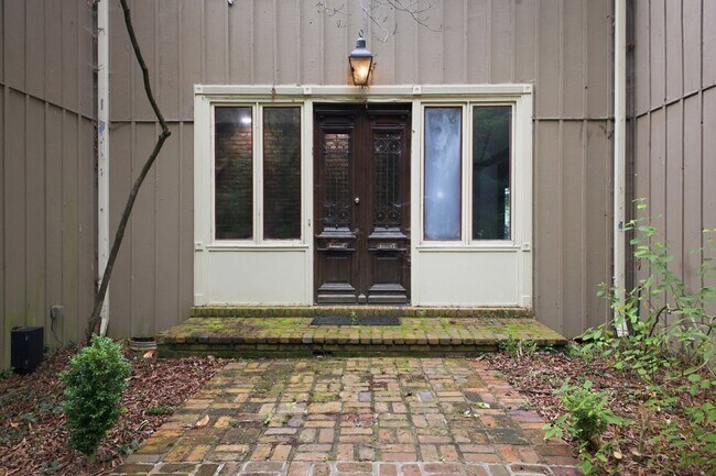 Photo - 5612 Stanford Ct
