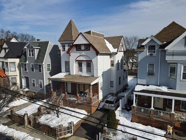 Photo - 181-183-183 N 6th St Unidad 1