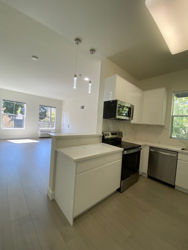 Photo - Montage Apartments