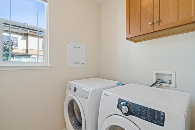 Photo - PRIME CORNER HOME IN TRINITY PARK NEAR SCENIC TRAILS | EXCELLENT ACCESS