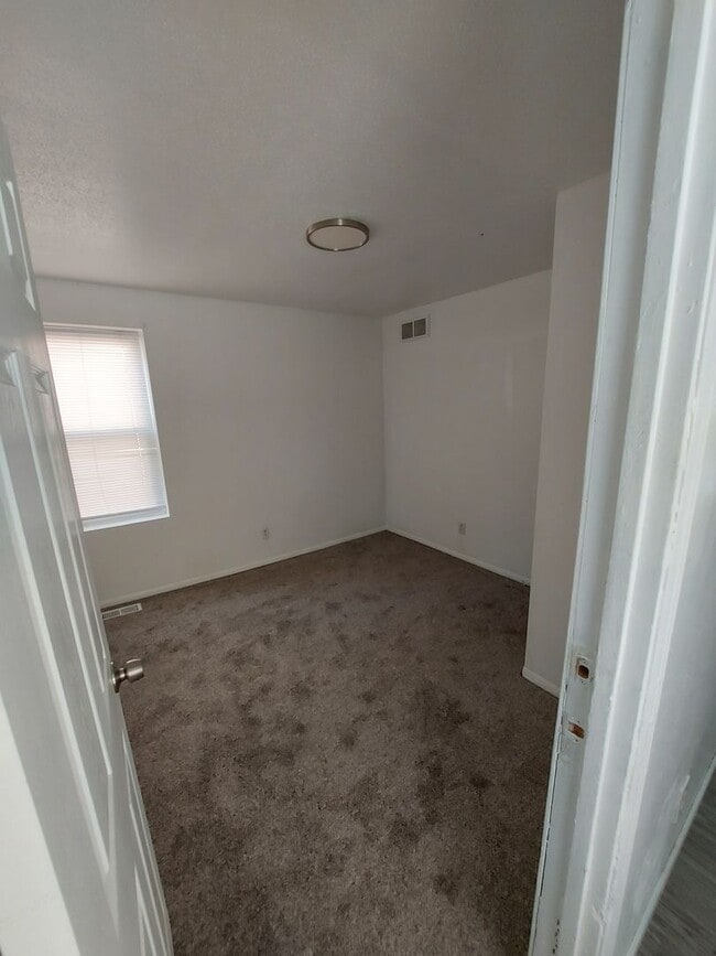 Photo - 2 BD/1BA