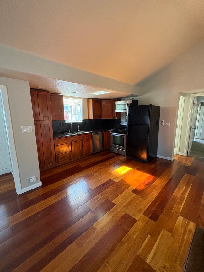 1 Pearce St