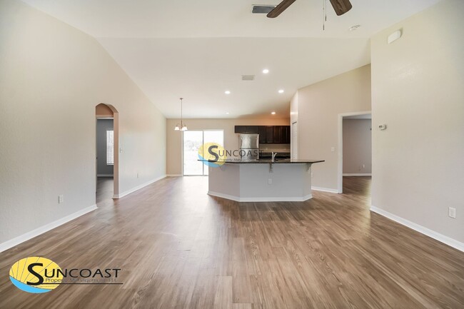 2625 W Castania Dr