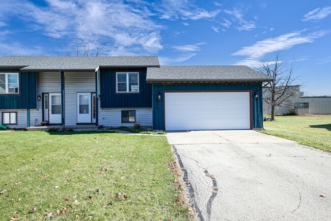 2273 Country Ln