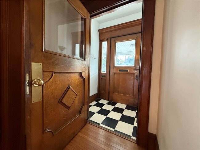 Photo - 1036 Monroe Ave