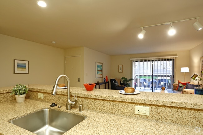 1BR,1BA 836SQ