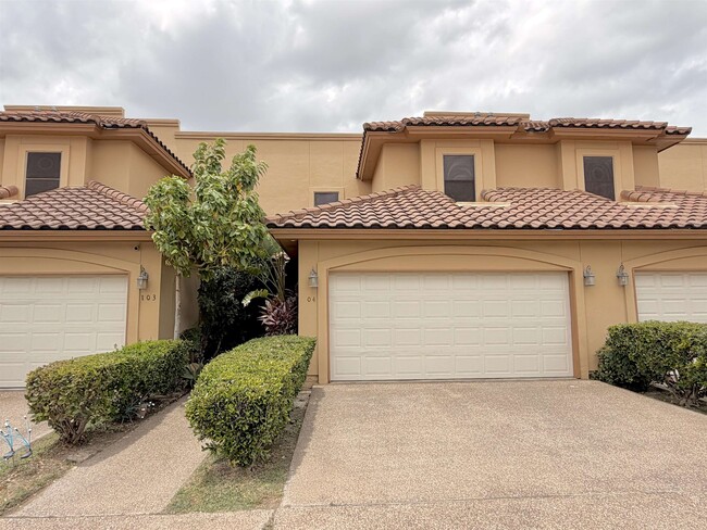 Building Photo - 707 St James Dr Unit 104