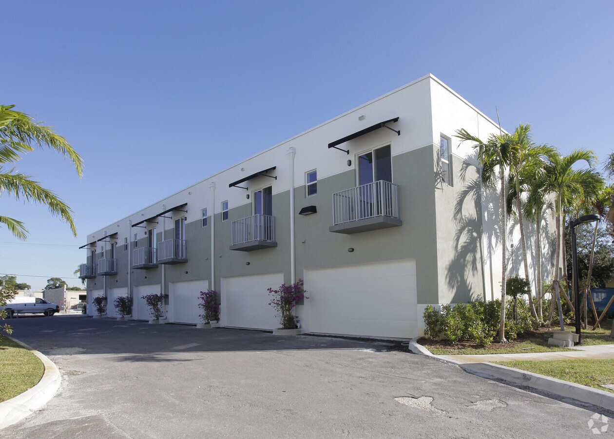 Photo - Urban Village On 5th Avenue