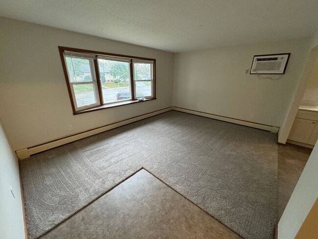 Photo - Renovated 2-bedroom 1-bathroom Unidad A1348-03