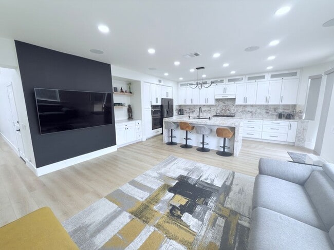 Photo - 7048 E Horizon Dr House