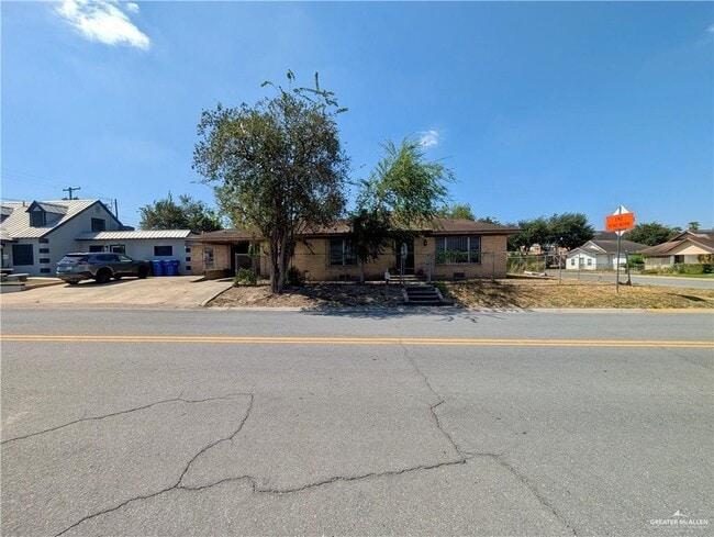 Photo - 14 Fresno Ave