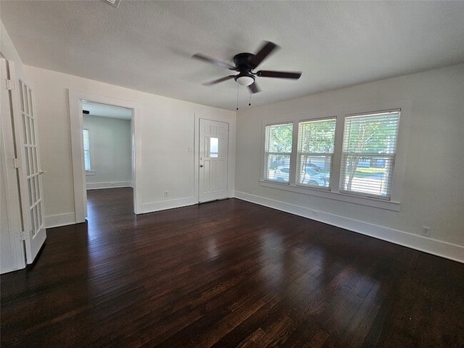 Photo - 806 W Spring St