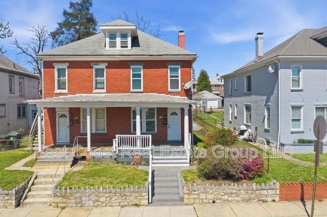 Photo - 805 Mulberry Ave