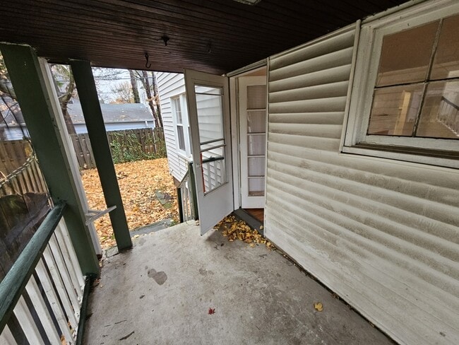 Photo - 3341 Hyde Park Ave