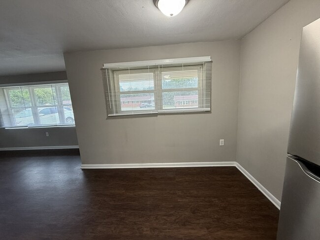 Photo - 15 Hollis St