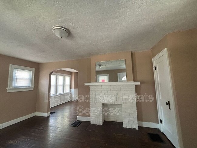 Photo - 229 Bellaire Ave