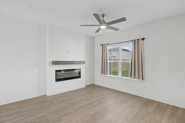 Photo - 248 Buckingham Dr