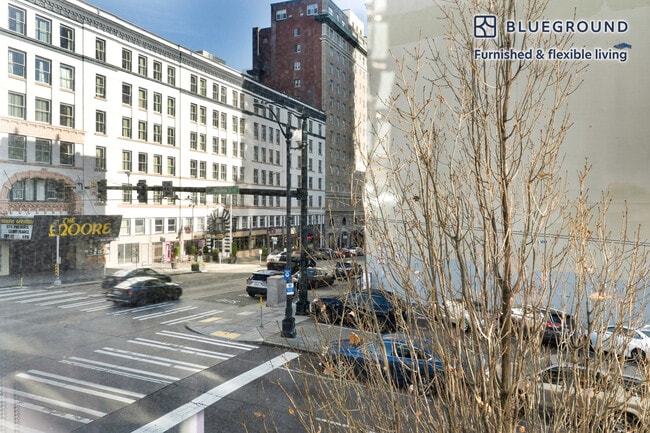 Photo - 2015 2nd Ave Unit FL3-ID967