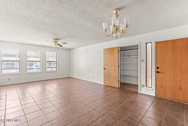 Photo - 7465 Stoney Hill Dr Unidad 13D