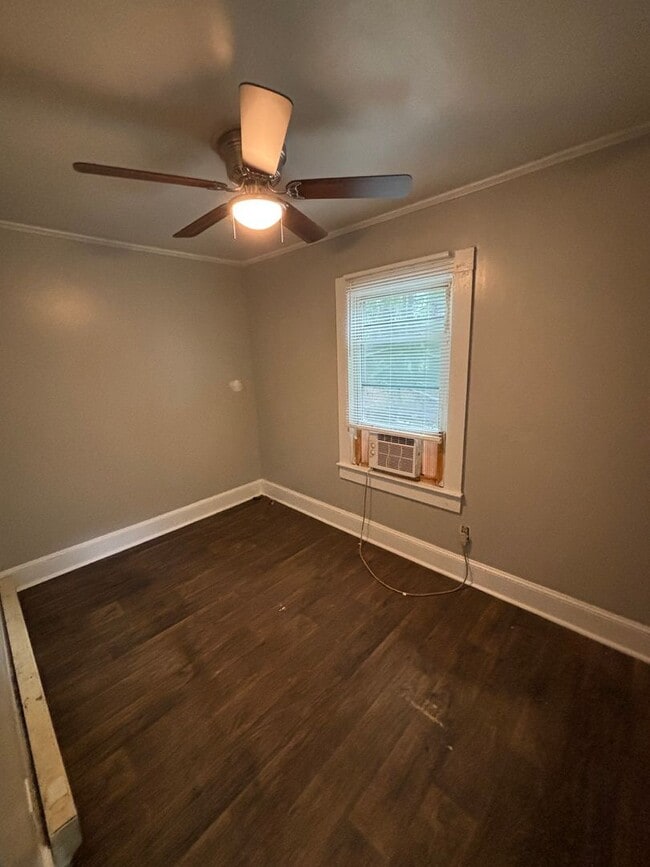 Photo - Spacious 2 Bed House - Waiting for you to Call HOME! DEPOSIT-FREE Renting option thru OBLIGO! Dep...
