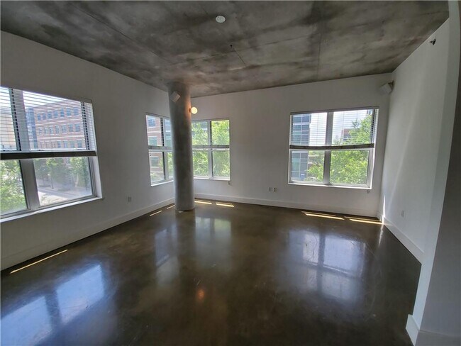 Photo - 845 Spring St NW Unit 102