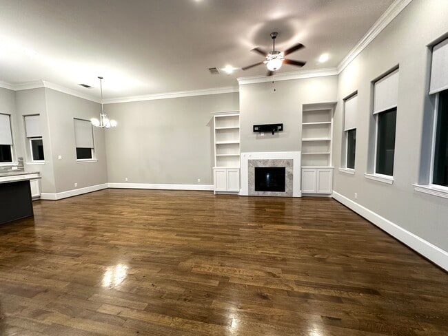 Photo - 1621 Shearn St