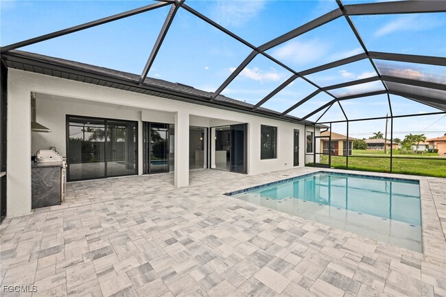 Building Photo - 2829 SW 25th Pl