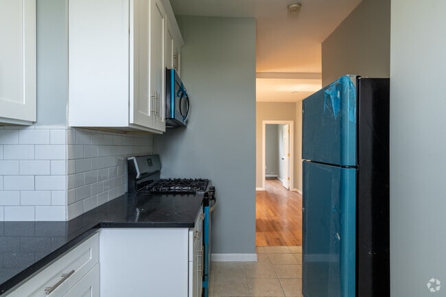 2BR, 1BA - 1,000SF