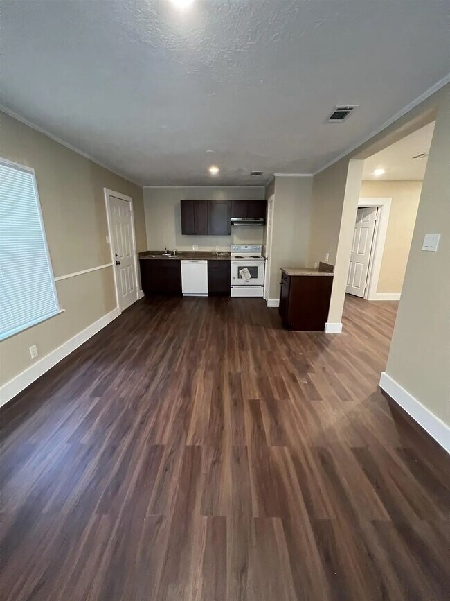 Photo - Newly renovated 3 bedroom, 2 bathroom